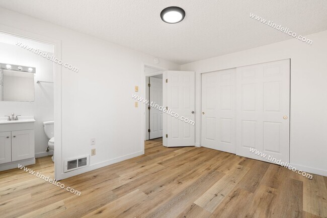 Building Photo - 344-03