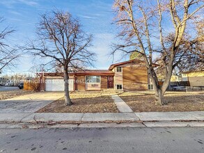 Building Photo - PROMO: Get $500 Off the First Month's Rent!3 Bed, 2 Bath Home with Garage / Available Now!