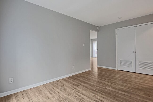 Building Photo - 4691 Janis Dr