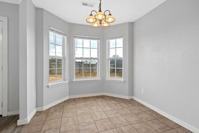 Building Photo - Great 3 bed/2 bath home in quiet Pea Ridge neighborhood!