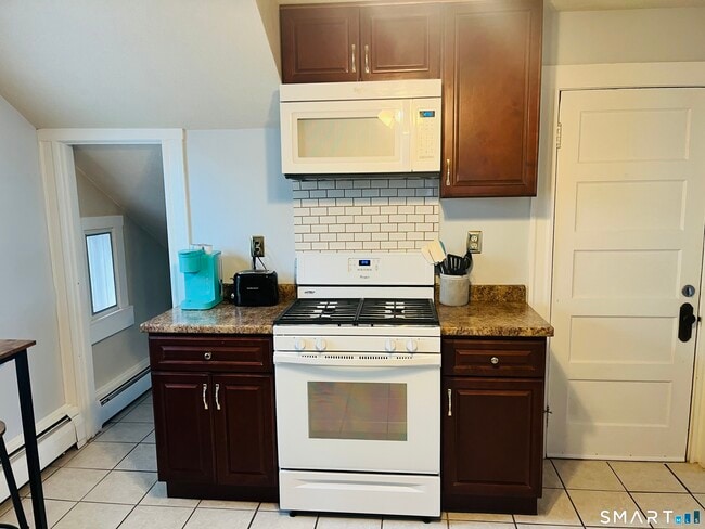 Building Photo - 23 Konstin Pl