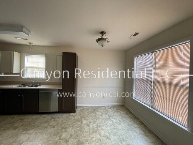 Building Photo - 3320 Trenchard Ln