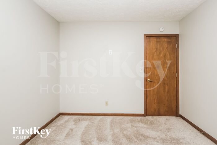 Building Photo - 7374 Benoit Dr