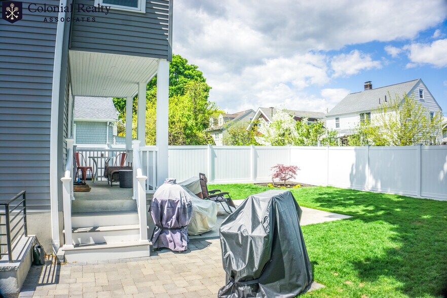 Building Photo - 32 Woodrow Ave