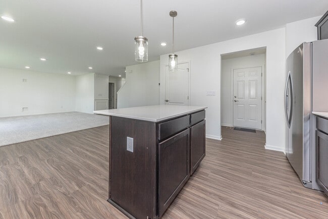 Building Photo - 9268 Hemlock Ln