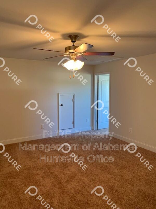 Building Photo - 283 Abercorn Dr