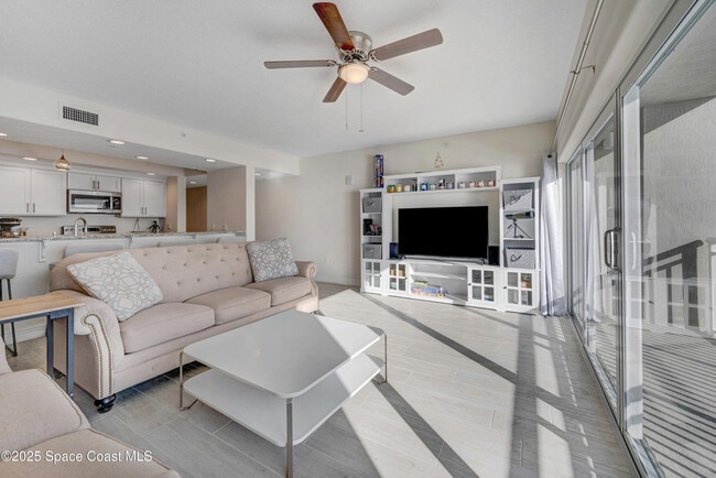 Building Photo - 1825 Riverside Dr