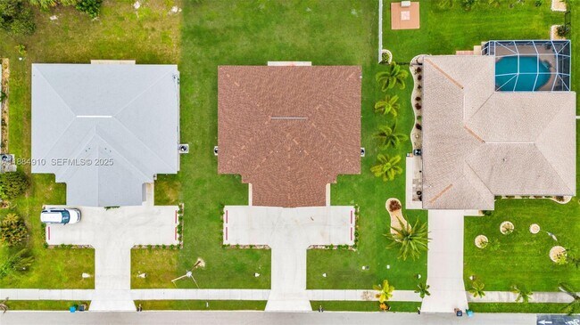 Building Photo - 1417 Academy Blvd