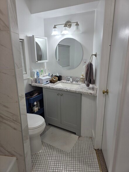 Building Photo - 2207 K St NW