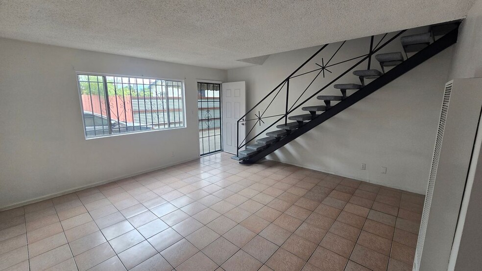 Building Photo - 5341 Cronus St