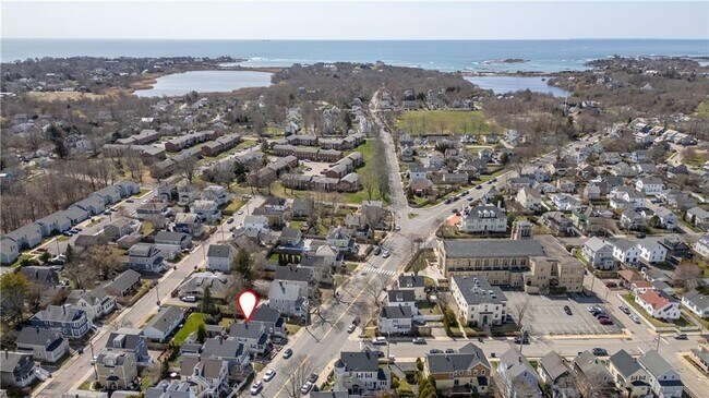 Building Photo - 16 Carroll Ave