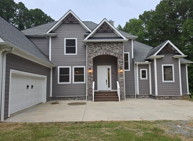 Building Photo - 369 Ketchie Creek Rd