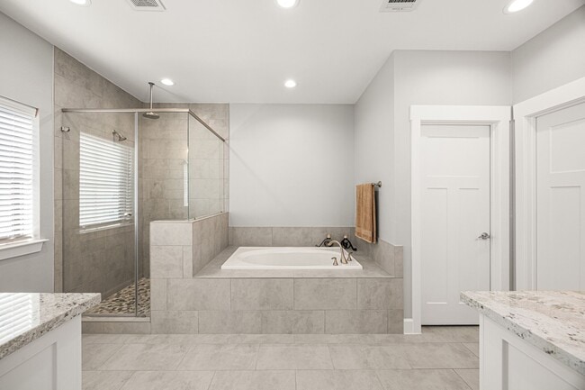 Building Photo - 2307 Langston St