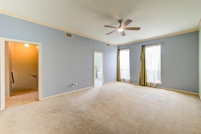 Building Photo - 7530 Del Monte Dr
