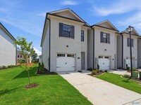 Building Photo - 6 Whispering Oak Dr SW