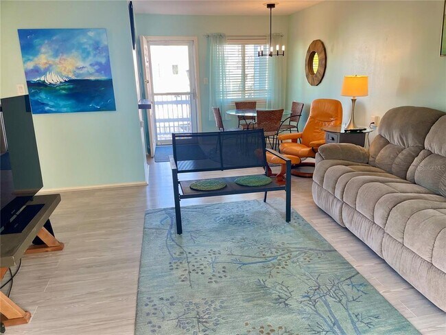 Building Photo - 1625 Leisure Dr