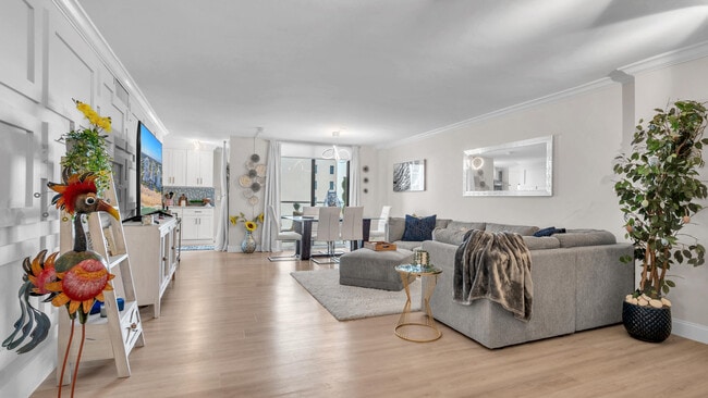 Building Photo - 1000 S Ocean Blvd