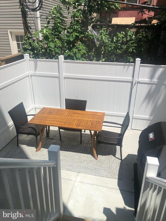 Building Photo - 1937 Gerritt St