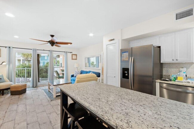 Building Photo - 1948 W Beach Blvd