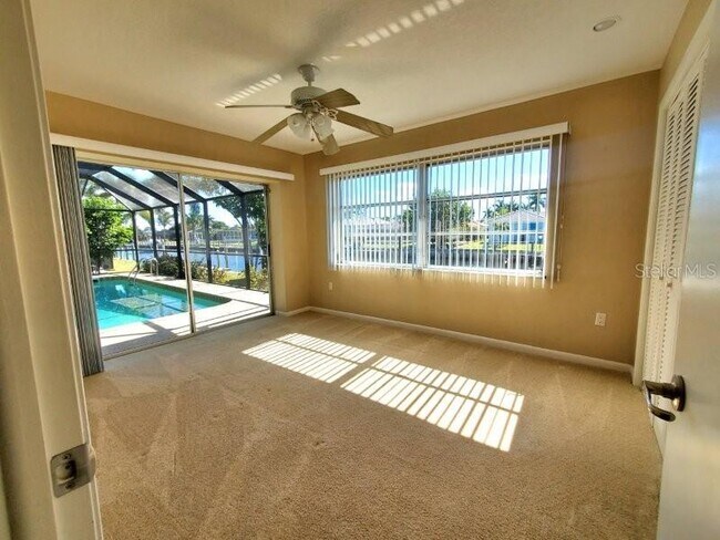 Building Photo - 2281 Vía Seville