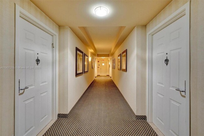 Building Photo - 19501 W Country Club Dr