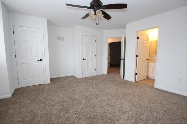 Building Photo - Updated 3Bed 3Bath Townhouse in Plantation East