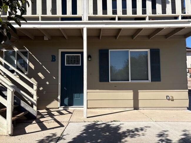 Building Photo - Cozy 2BR First-Floor Unit in Colorado Spri...