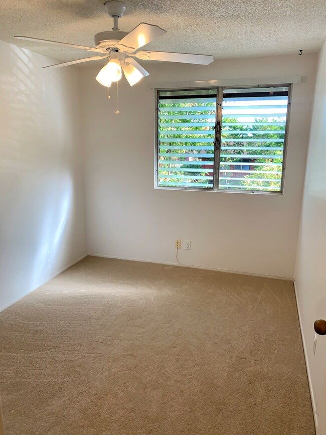 Building Photo - Charming 3 bedroom/ 2.5 bath Townhome in N...