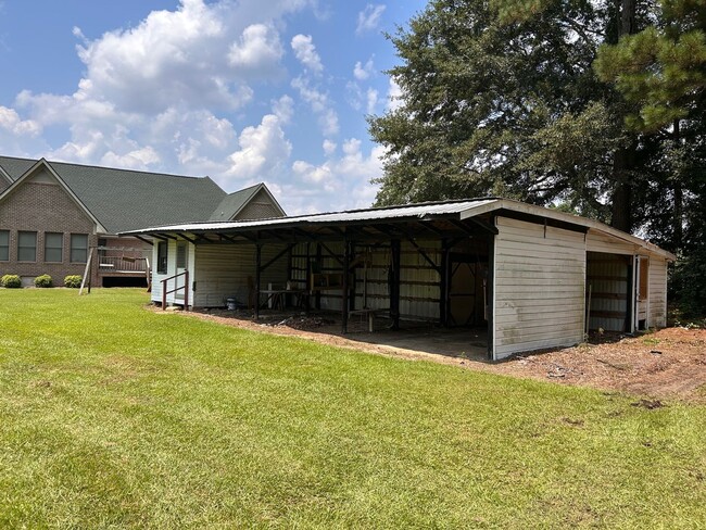 Building Photo - 427 Island Grove Rd
