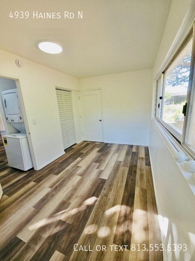 Building Photo - 4939 Haines Rd N