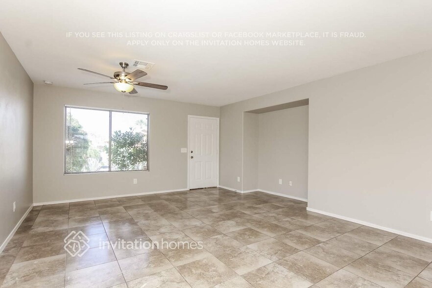 Building Photo - 15937 W Elm St