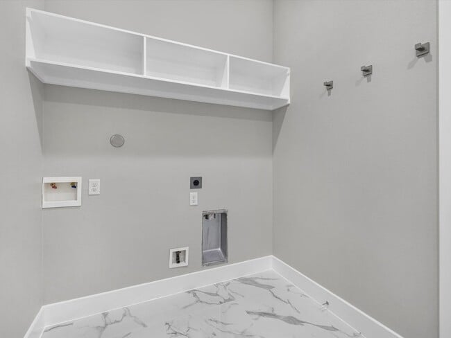 Building Photo - 3135 Kermes Dr