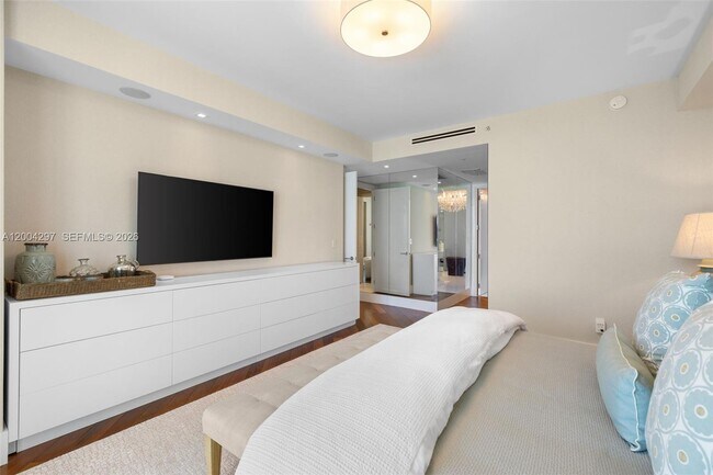 Building Photo - 50 South Pointe Dr