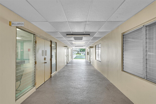 Building Photo - 2769 Ashley Dr W