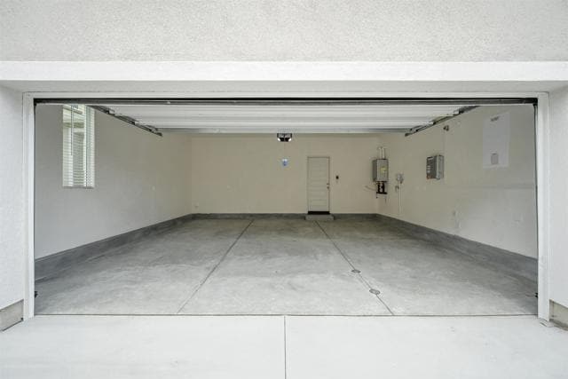 Building Photo - 28604 Via Rueda