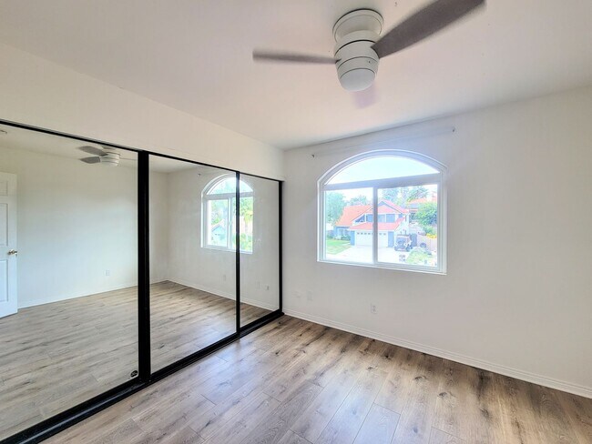 Building Photo - Pool House By Temecula Mall- Just Pure Ele...