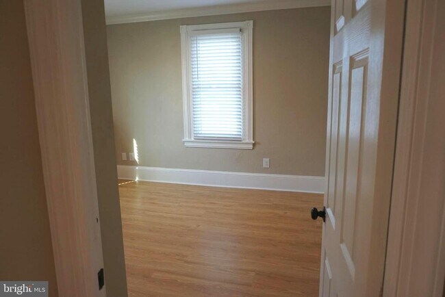 Building Photo - 3232 Ridge Pike