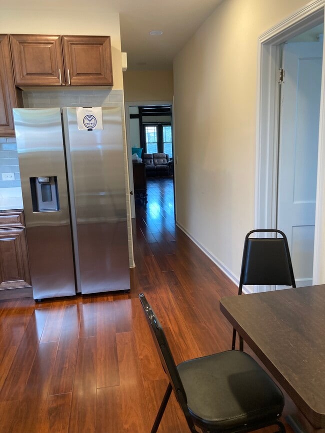 Building Photo - 4830 N Tripp Ave