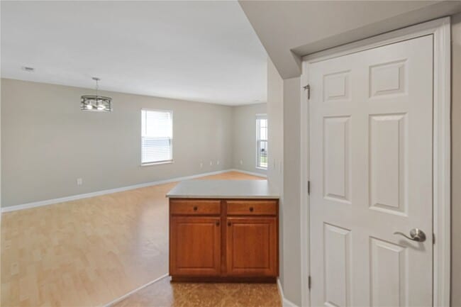 Building Photo - 30 Stonewall Creek Ct