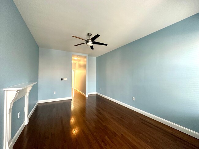 Building Photo - Charming  2Bed/2Bath in Patterson Park