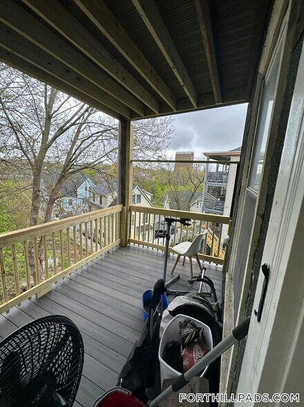 Building Photo - 190 Highland St