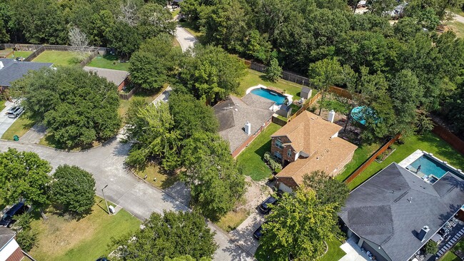 Building Photo - 135 Fairwind Trail Dr