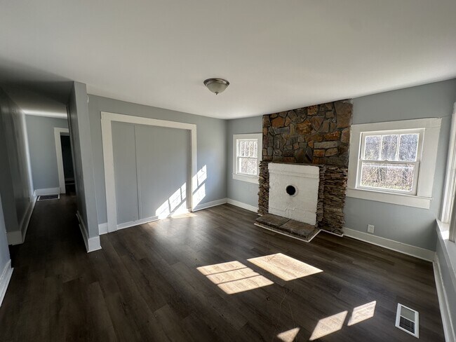 Building Photo - 5517 Sugar Ray Dr