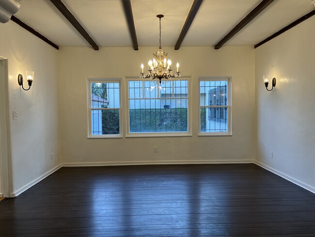 Dining room - 5314 W 8th St