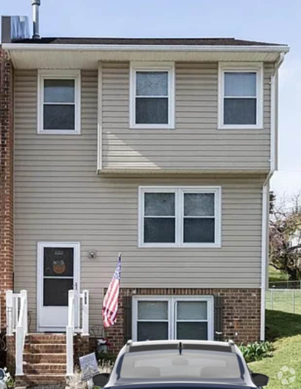 Building Photo - 165 Wakefield Pl