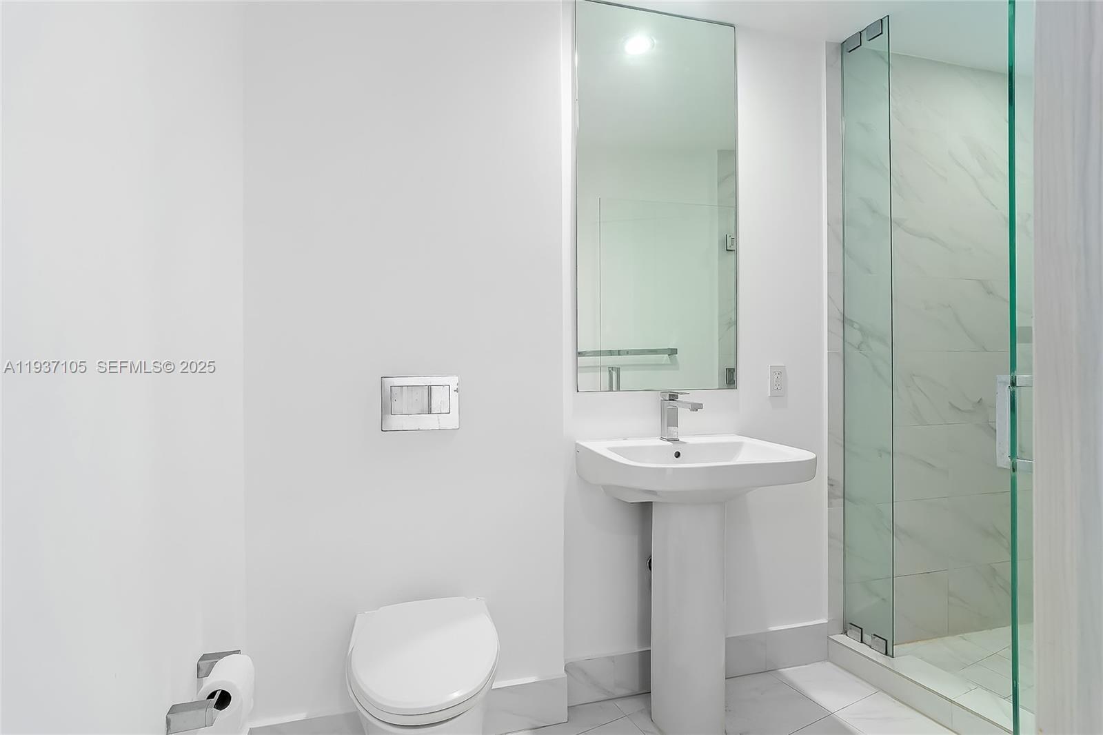 Building Photo - 801 S Miami Ave