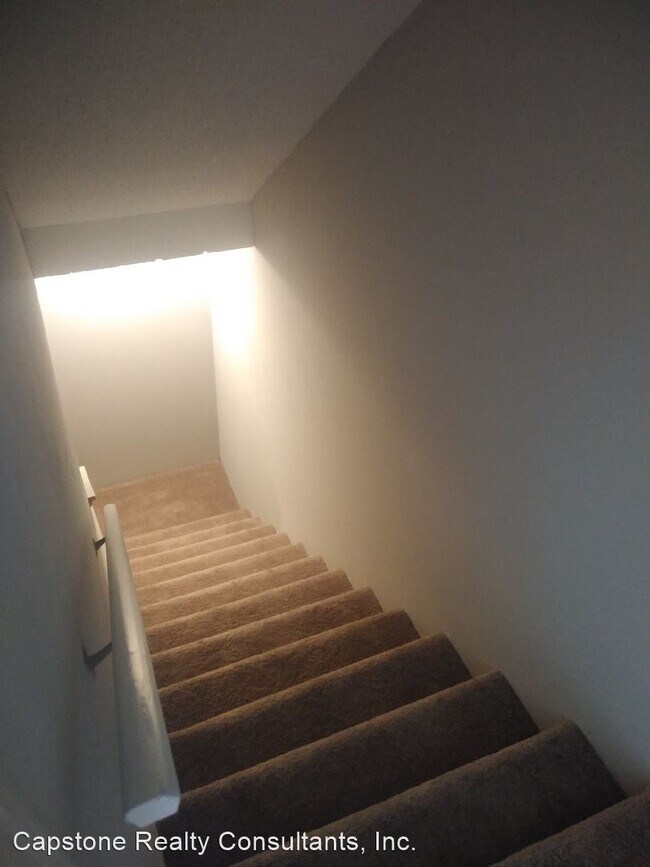 Building Photo - 325 Mar-Don Hills Ct