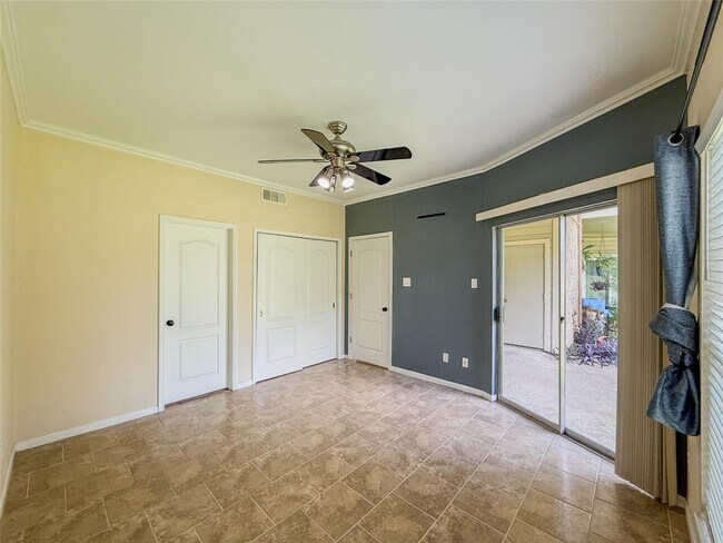 Building Photo - 2450 Wickersham Ln