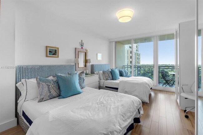 Building Photo - 430 Grand Bay Dr