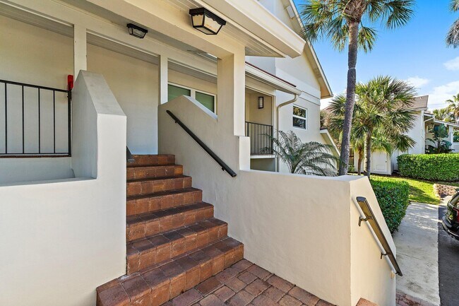 Building Photo - 4161 S US Hwy 1